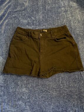Black Foxblood High-Rise Frayed Hem Women's Shorts — 31